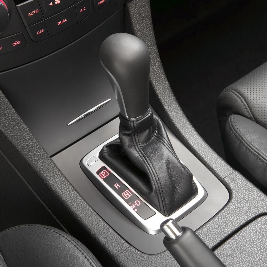  Suzuki Kizashi 2010 года  (фото 88 из 136)